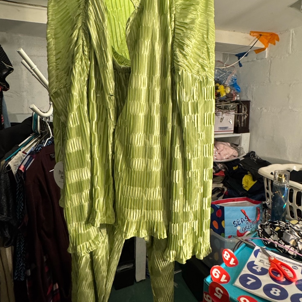 Princess Polly Lime Green Textured Set NWT
